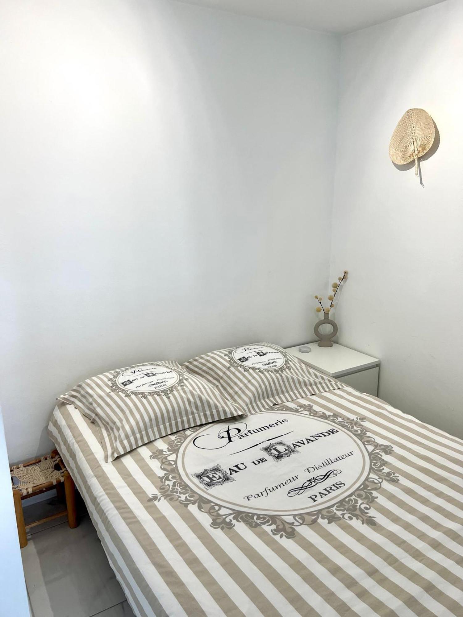 Studio 4 Couchages A 12 Min De La Plage A Pied Avec Wifi, Le Parking Est En Option Antibes Ngoại thất bức ảnh
