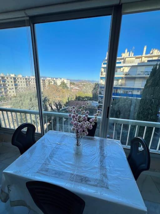 Studio 4 Couchages A 12 Min De La Plage A Pied Avec Wifi, Le Parking Est En Option Antibes Ngoại thất bức ảnh